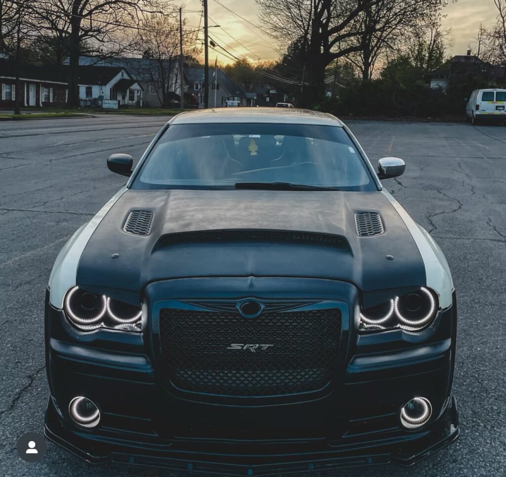 05-10 Chrysler 300 demon V2 style hood